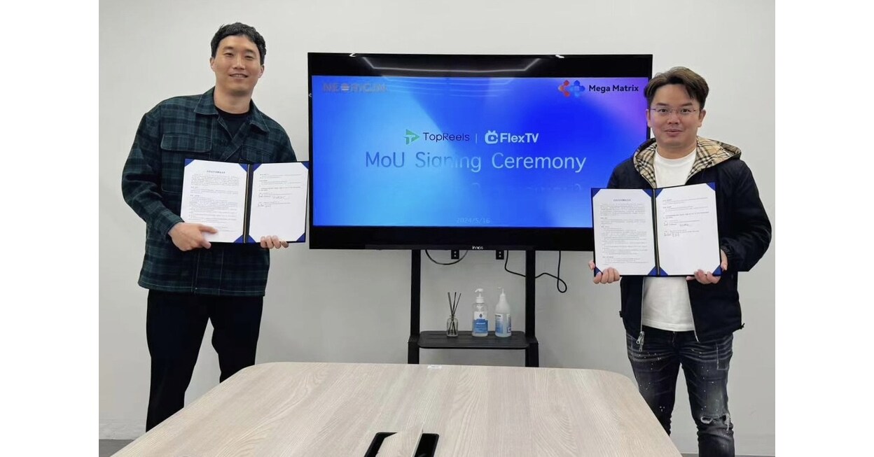 Representatives at the FlexTV and TopReels cooperation signing